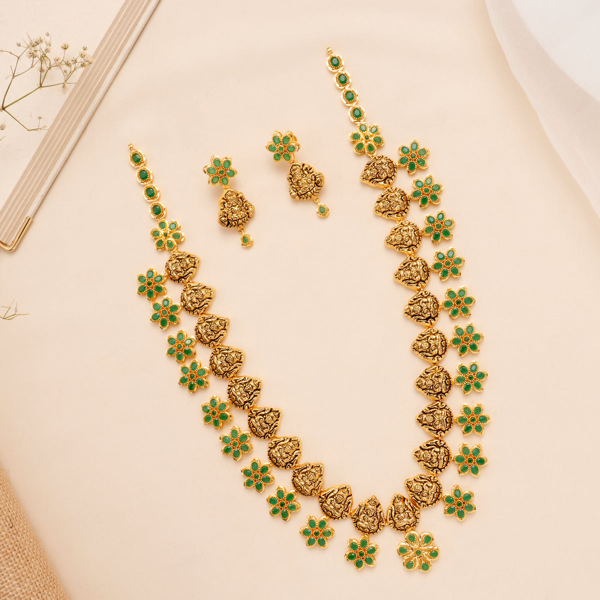 Emerald Floral Goddess Silver Necklace Set