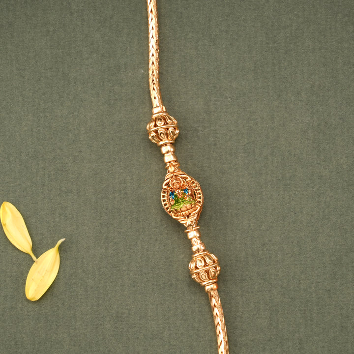 Graceful Leaf Lakshmi Mugappu Chain