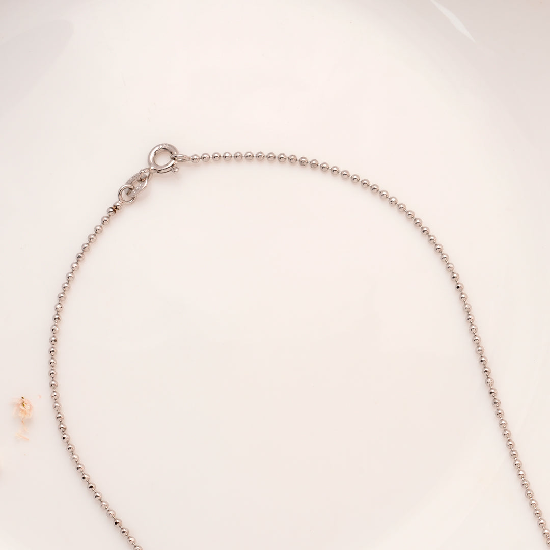 Graceful Silver Ball Design Chain