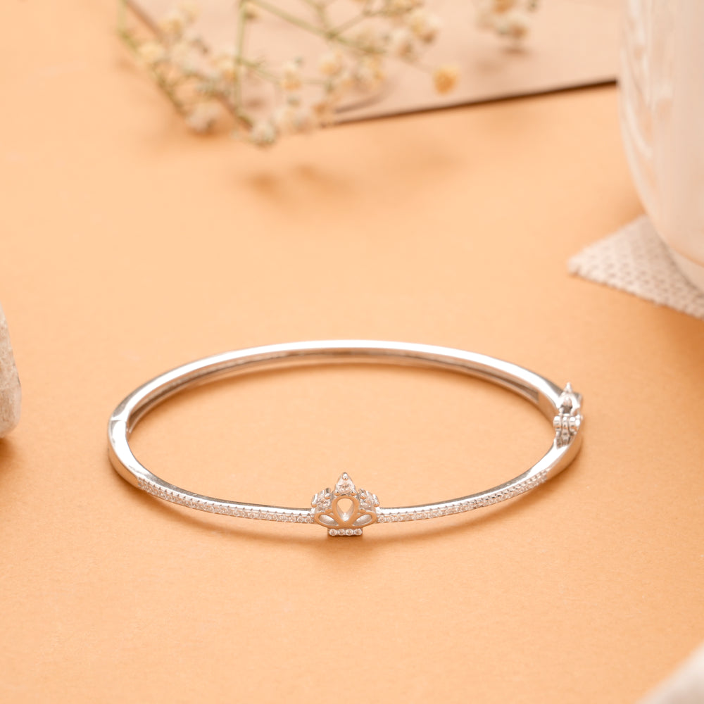 Minimal Crown Design Silver Bracelet