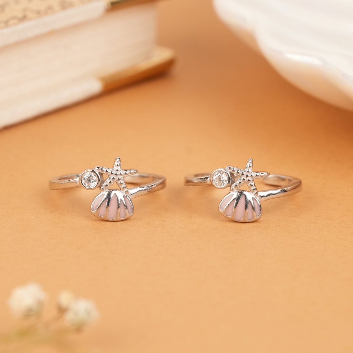 Charming Silver Starfish Seashell Toe Ring