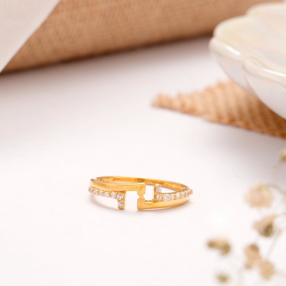 Sleek Band White Stone Golden Ring