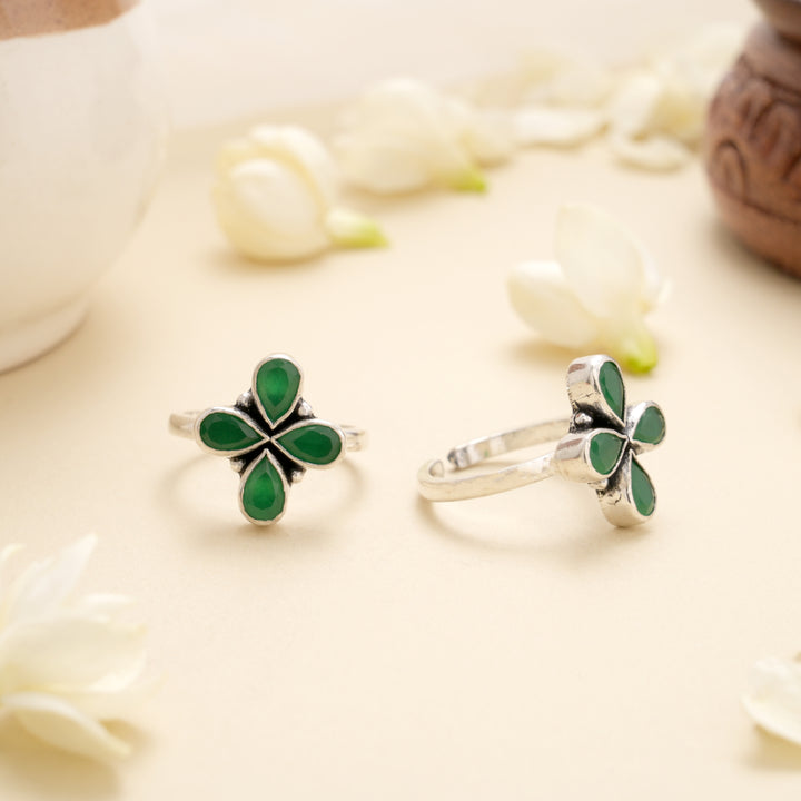 Radiant Emerald Sterling Toe Ring