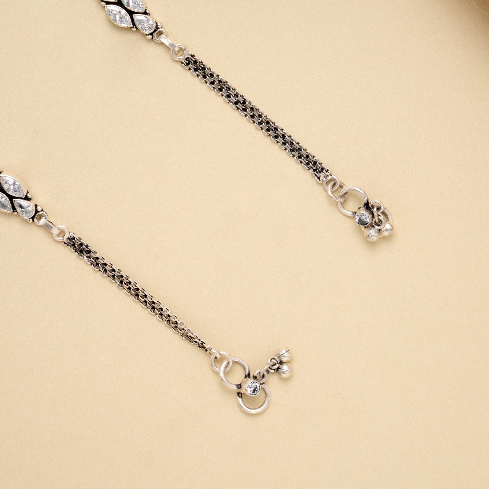 Antique White Stone Leaf Silver Anklet