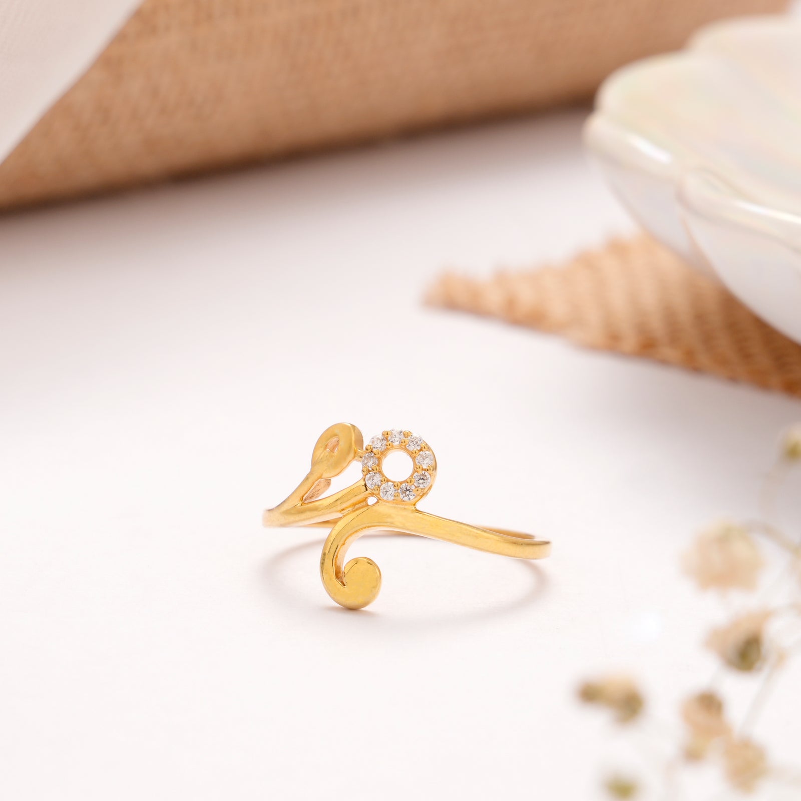 Classic Flower Design Golden Ring