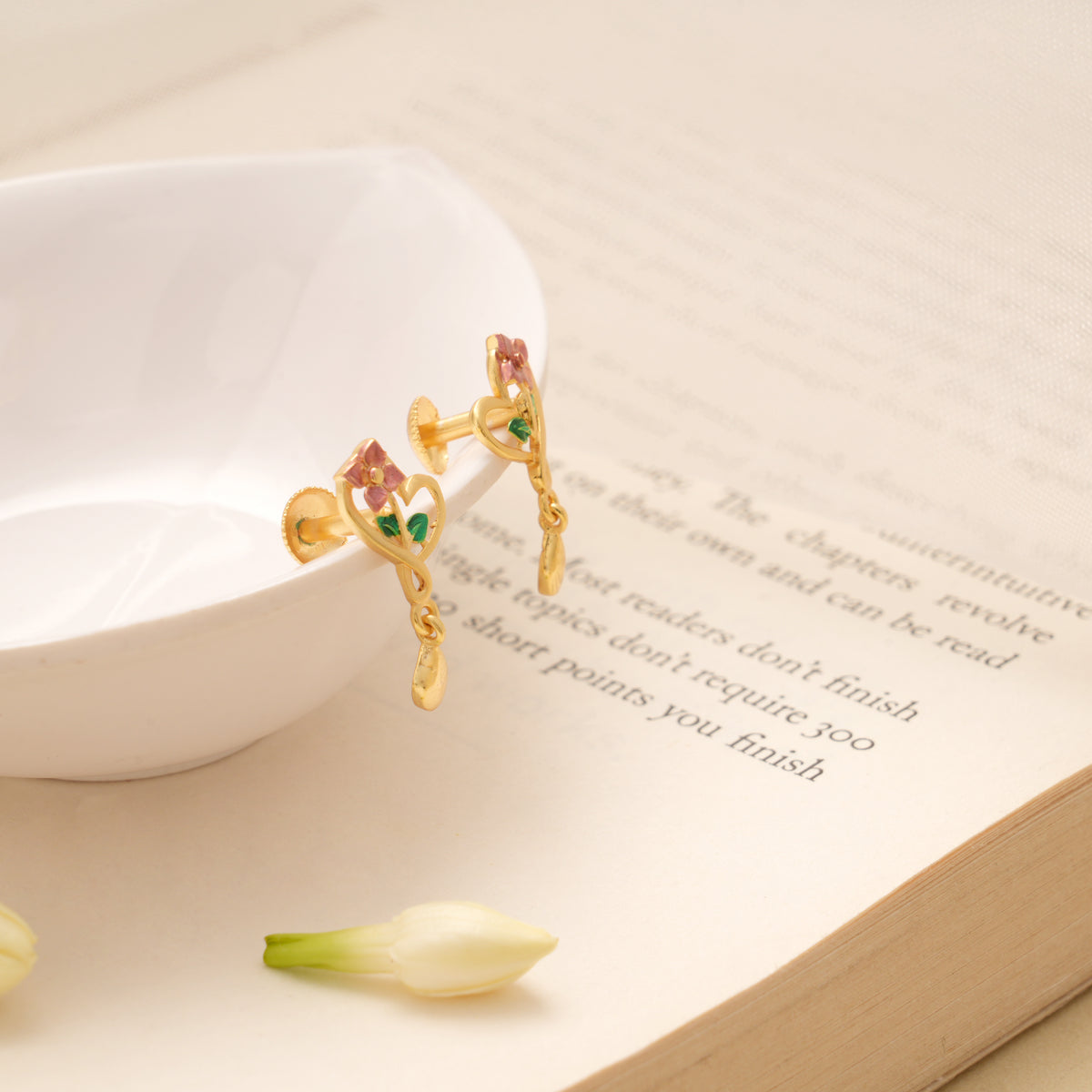 Cute Charm Flower Heart Design Golden Earring