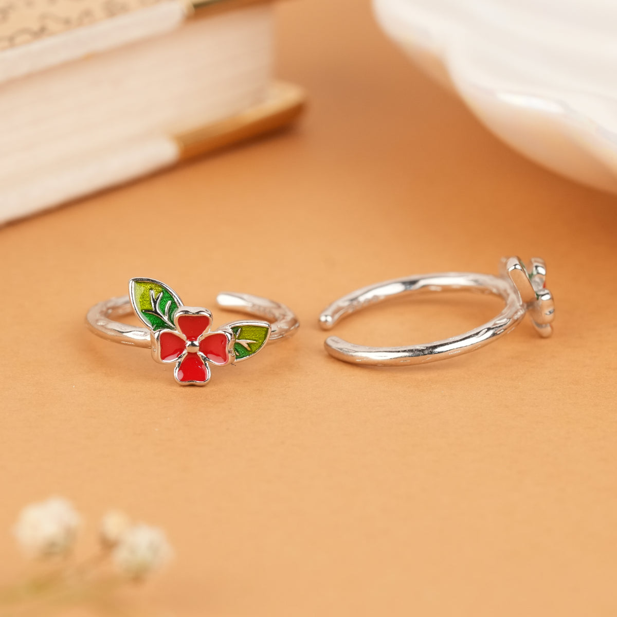 Radiant Red Four Leaf Floral Silver Toe Ring