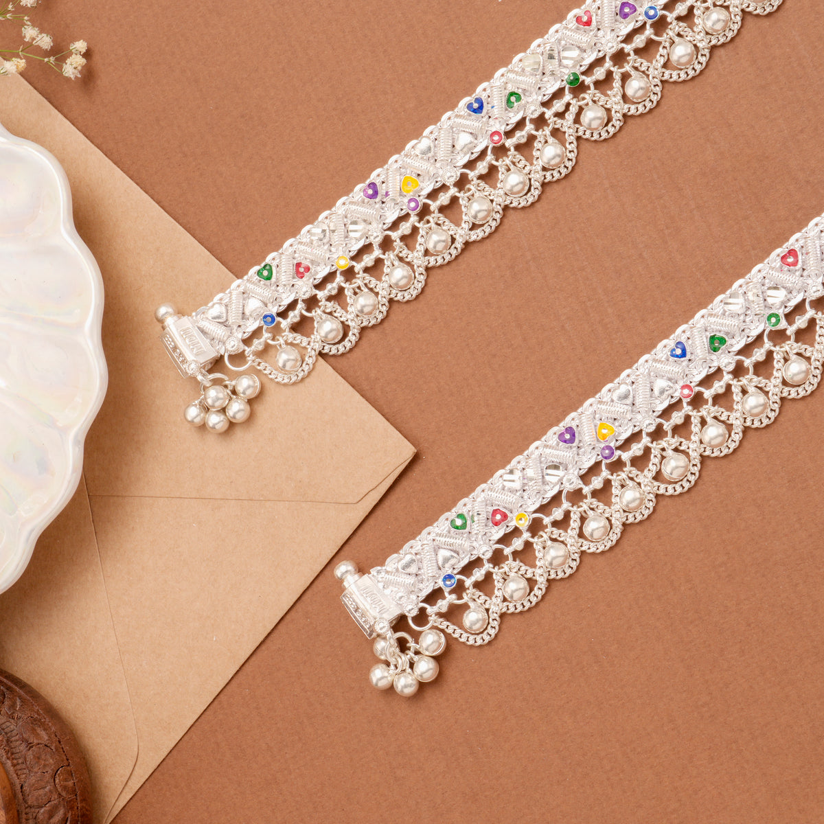Stylish Enamel Detail Fringe Silver Anklet