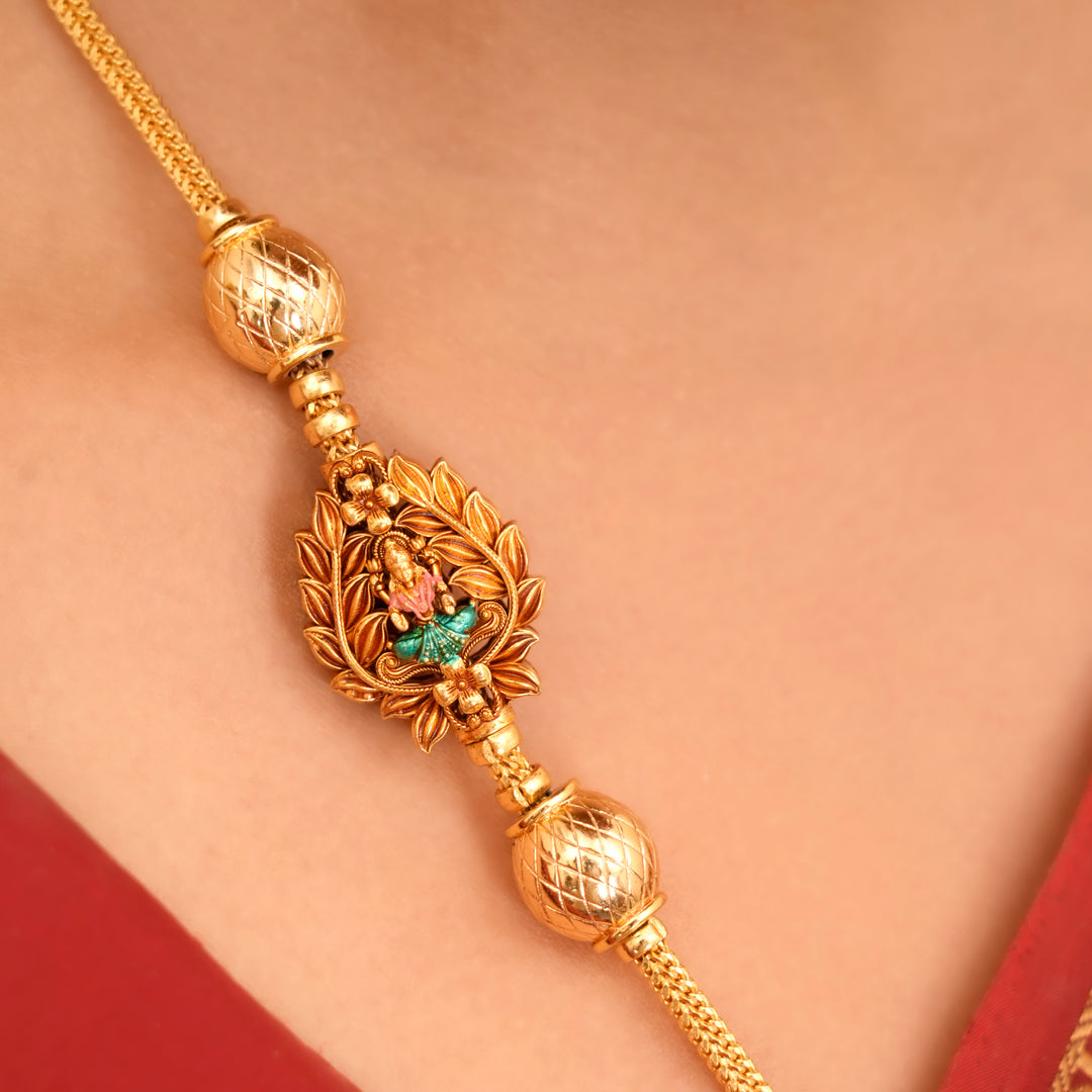 Golden Leaf Pattern Lakshmi Mugappu Chain