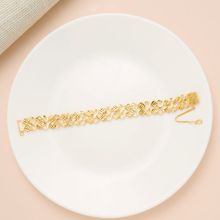 Mesh Design Oval Shape Gold Bracelet for Women