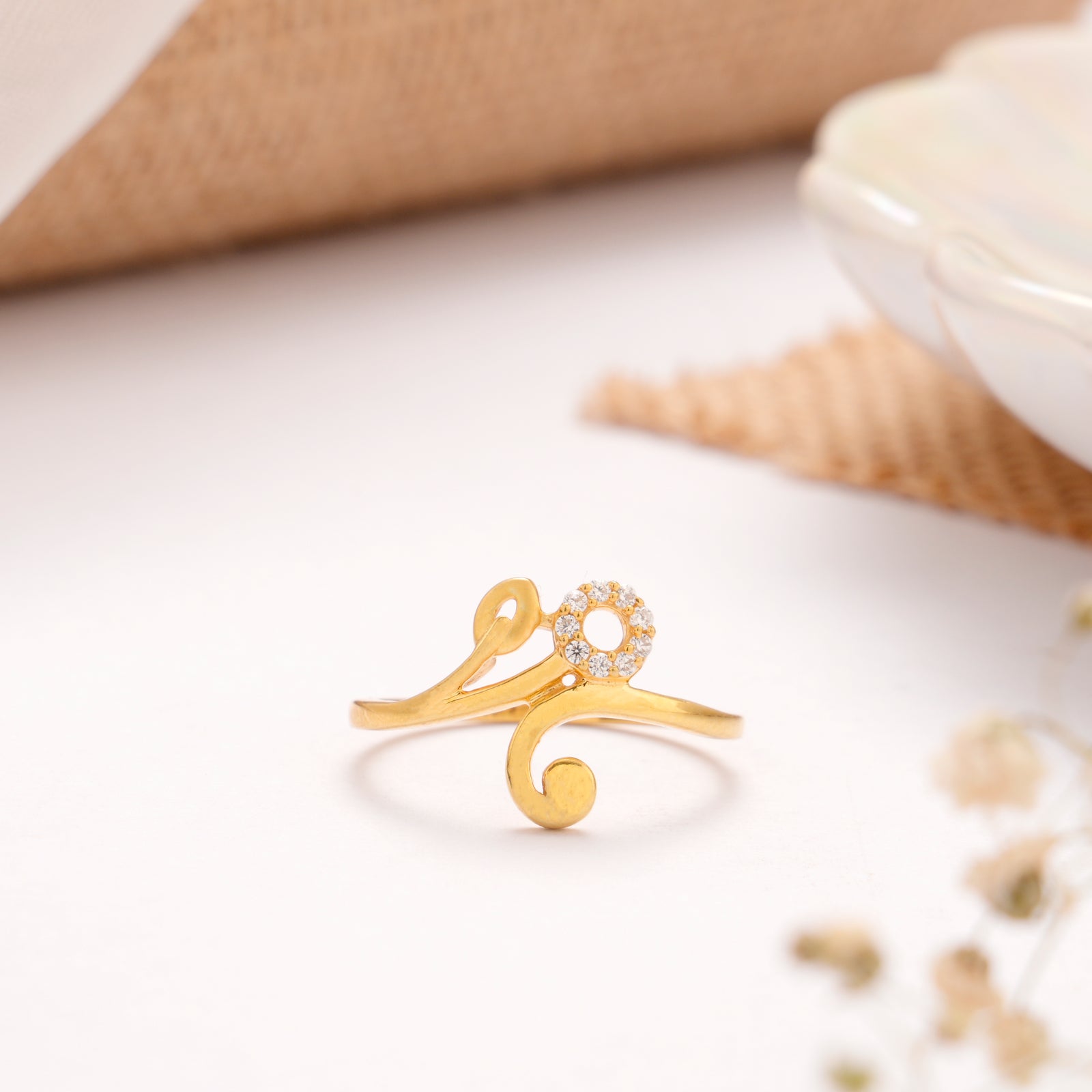 Classic Flower Design Golden Ring