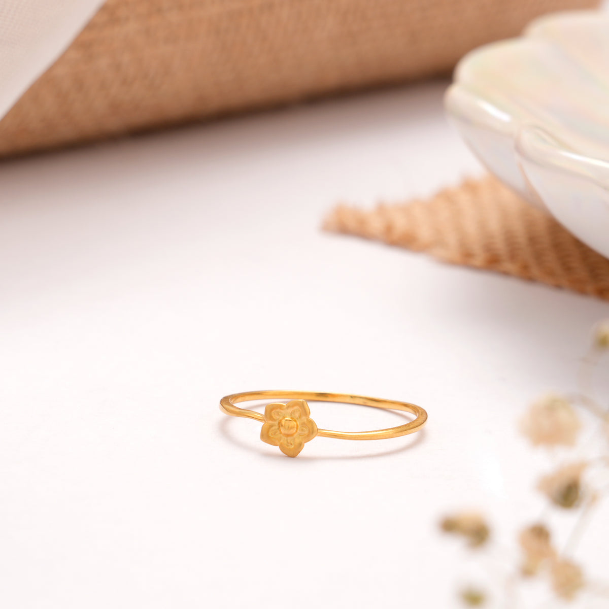 Mini Clover Floral Golden Ring
