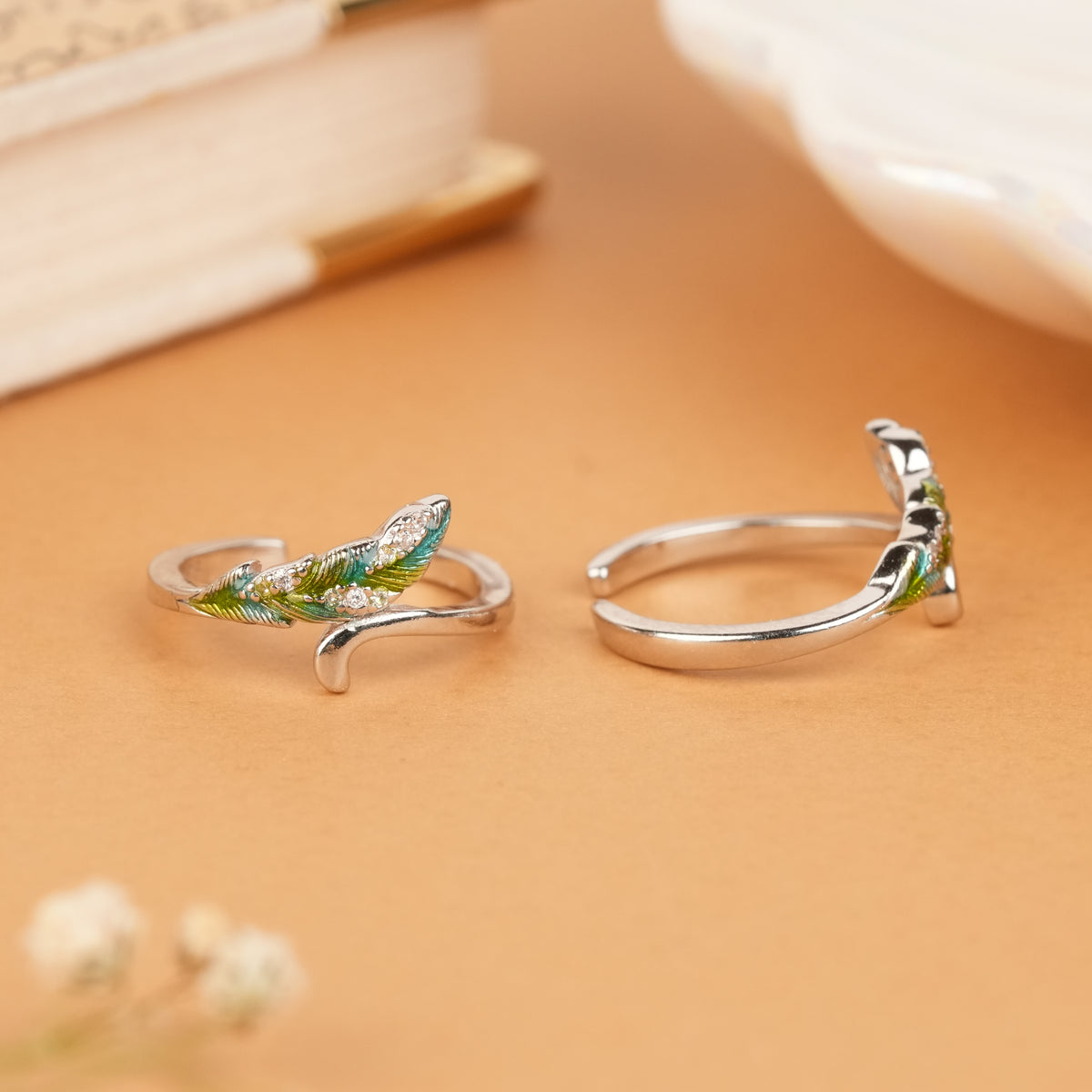Fancy Dual Green Leaf Stone Silver Toe Ring