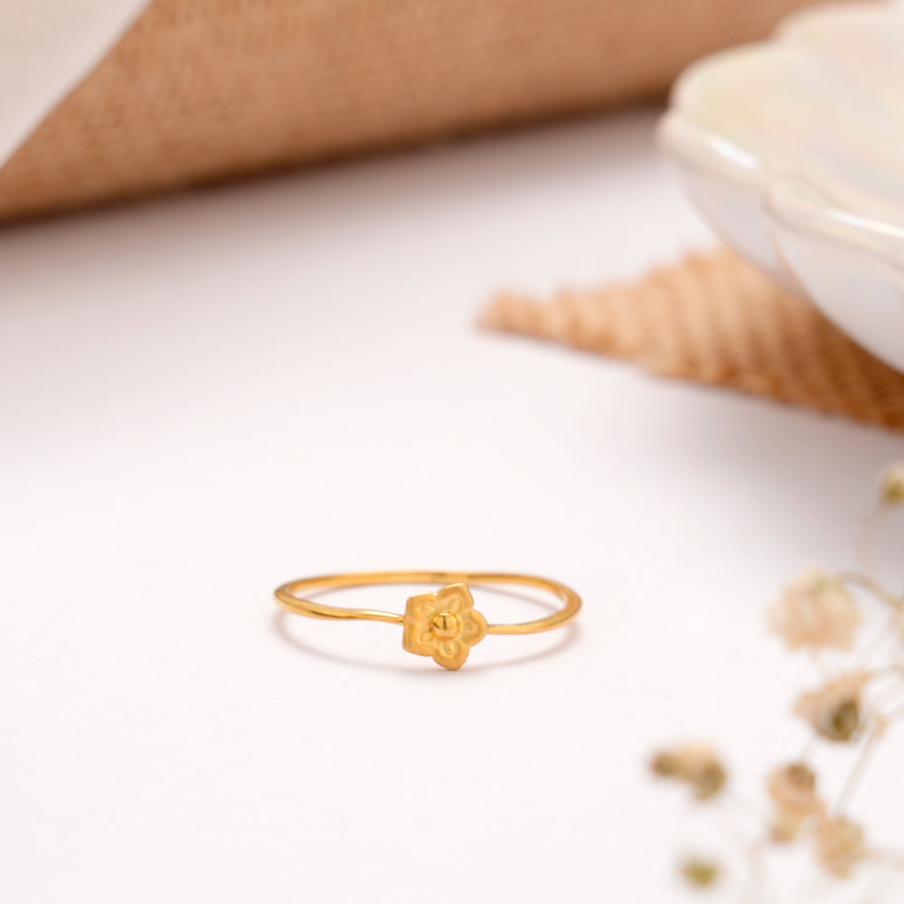 Mini Clover Floral Golden Ring