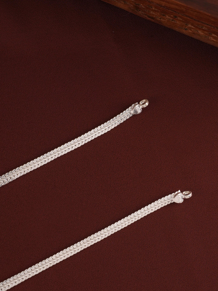 Elegance V Chain Design Edge Silver Anklet