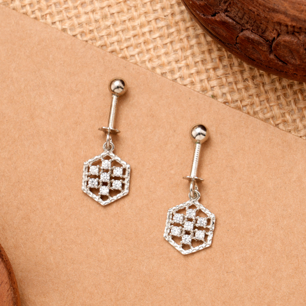 Hexagon Shape White Stone Silver Koppu