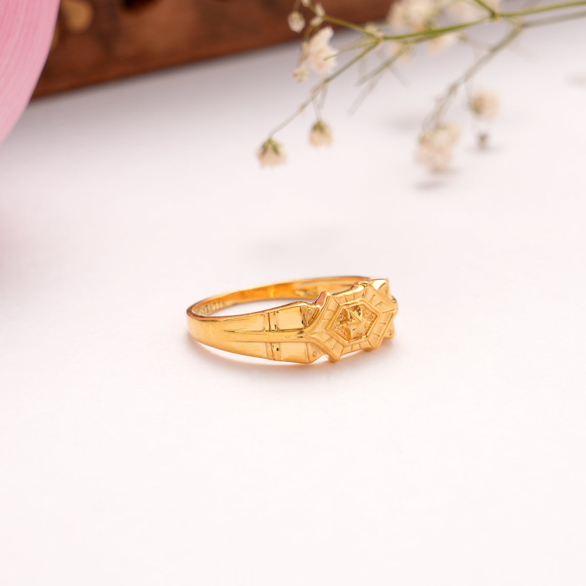 Splendid Star Design Casting Golden Ring