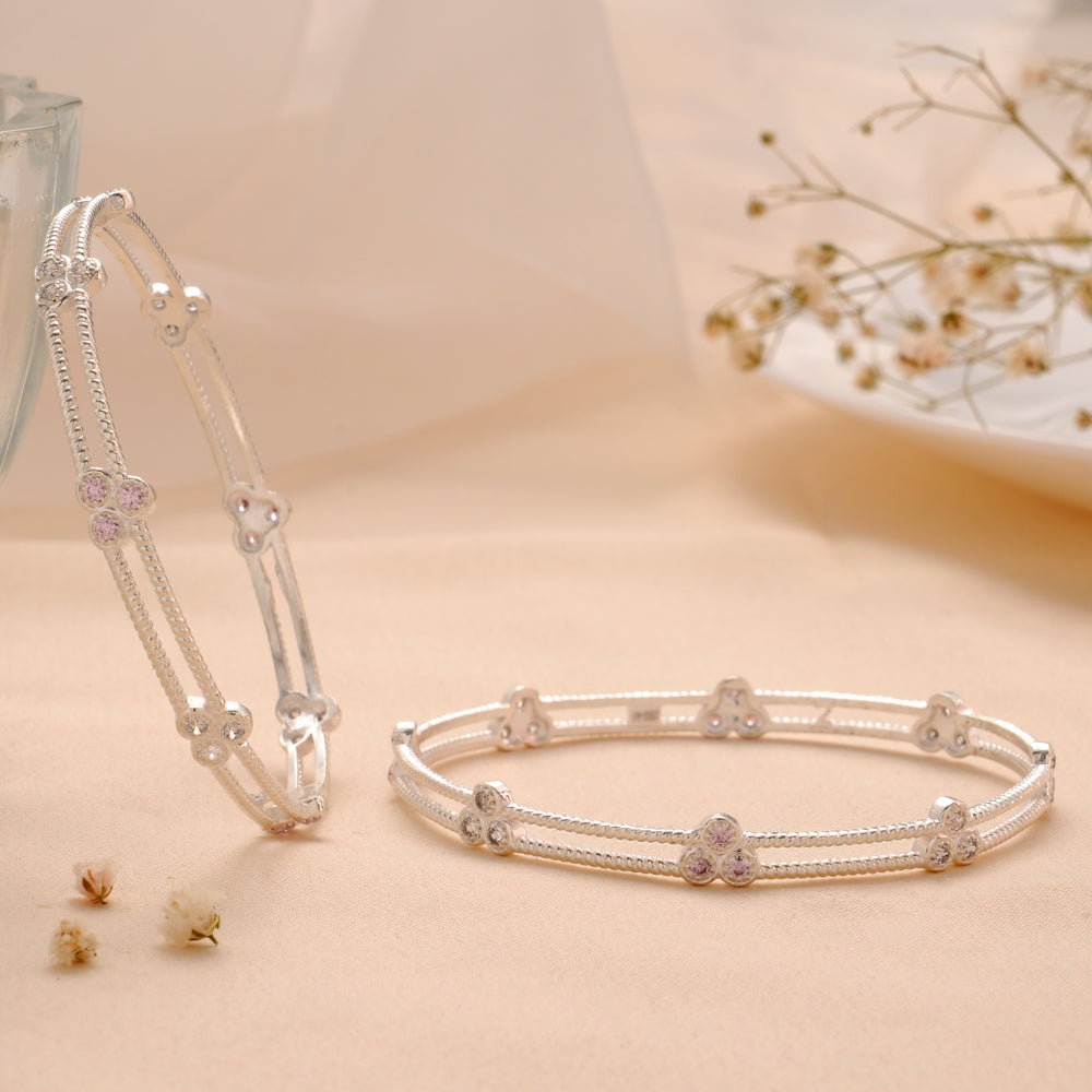 Elegant Silver Floral Design Bangle