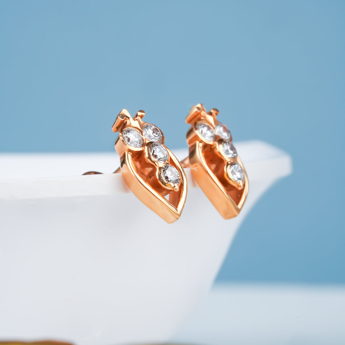 Cluster Leaf Design Diamond Earring