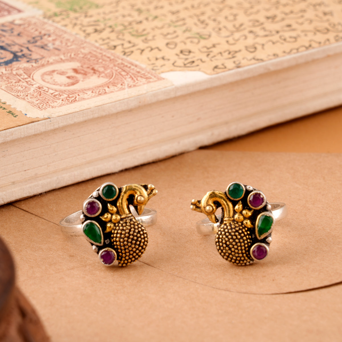 Peacock Design Stone Silver Toe Ring