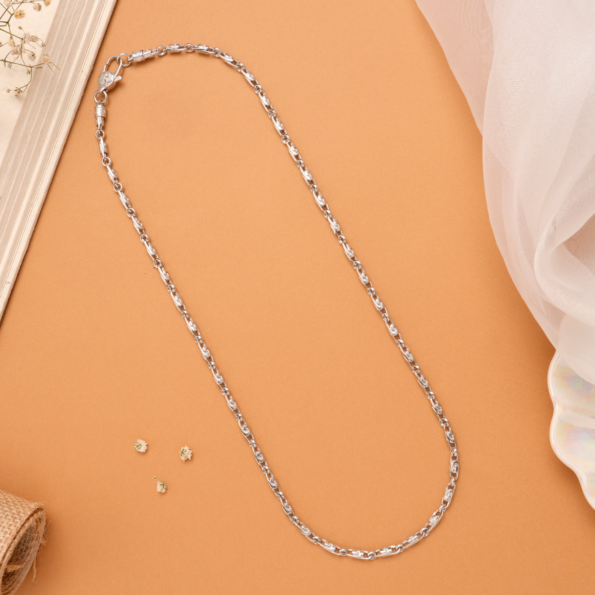 Modern Twist Design Silver Chain