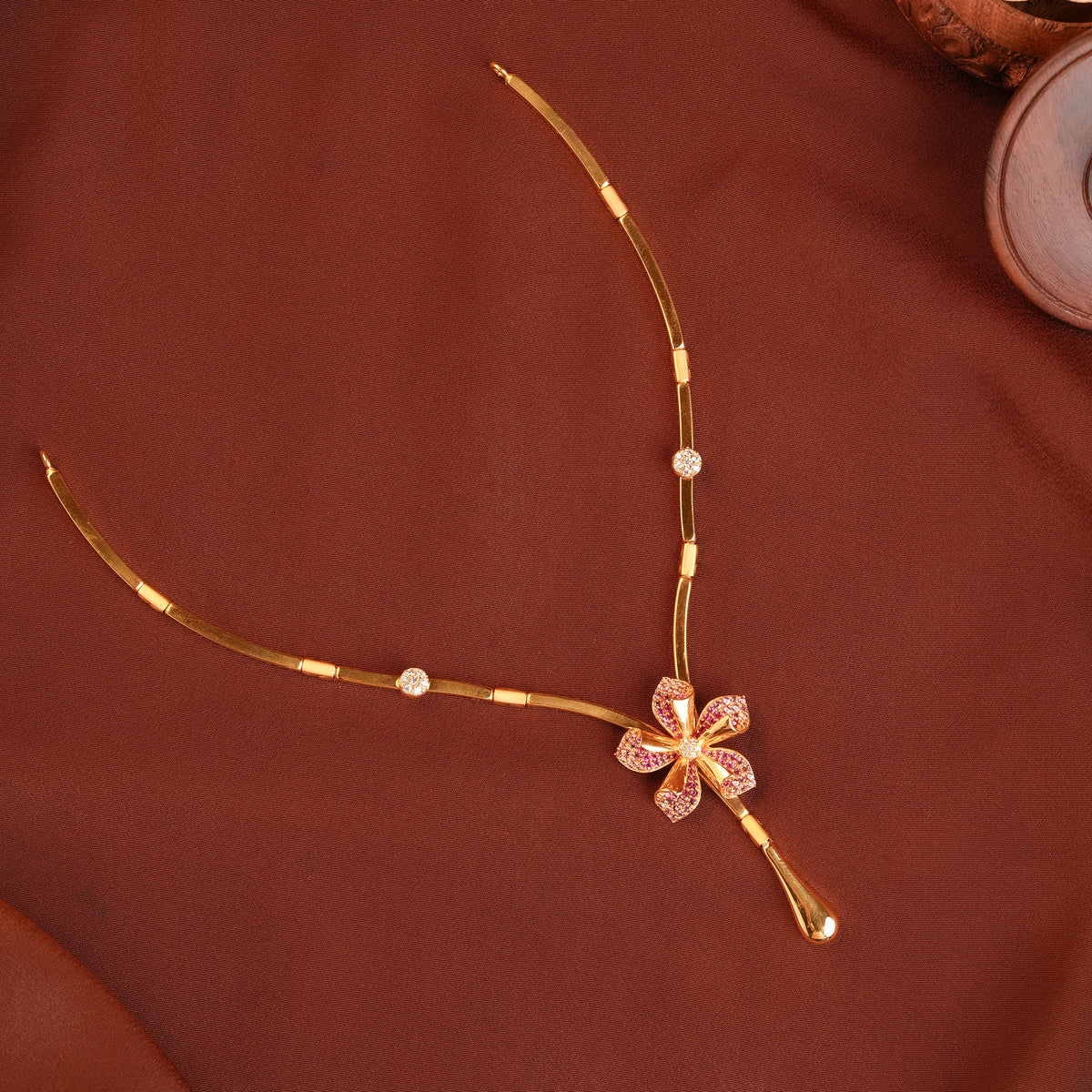 Gold Flower Pendant Necklace
