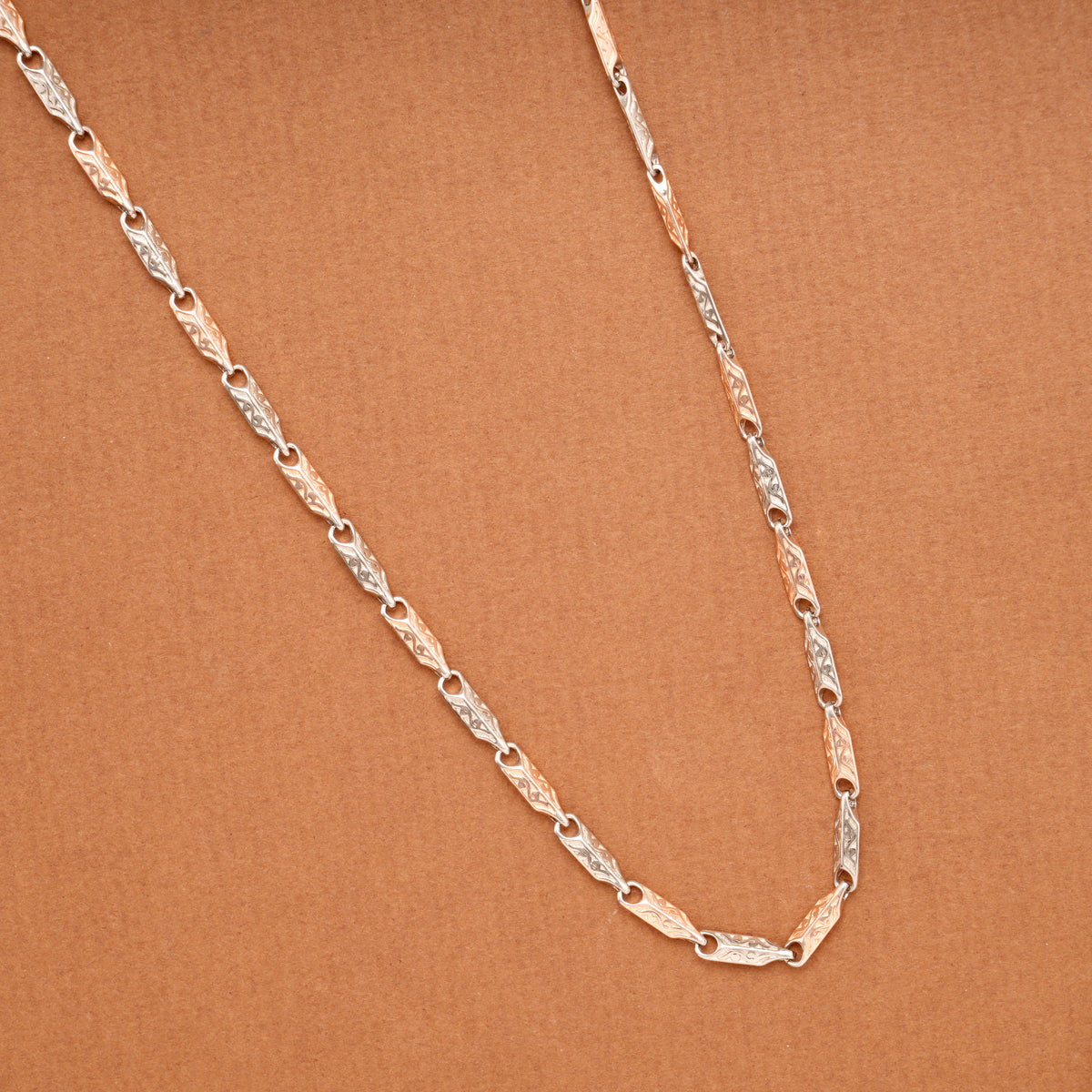 Arrow Link Pattern Silver Men’s Chain