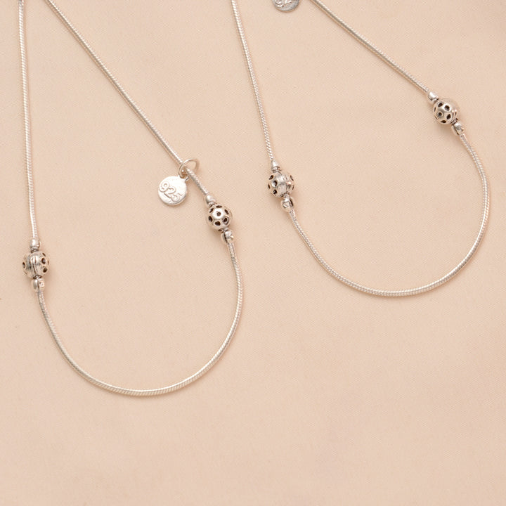 Elegant Ball Design Silver Anklet