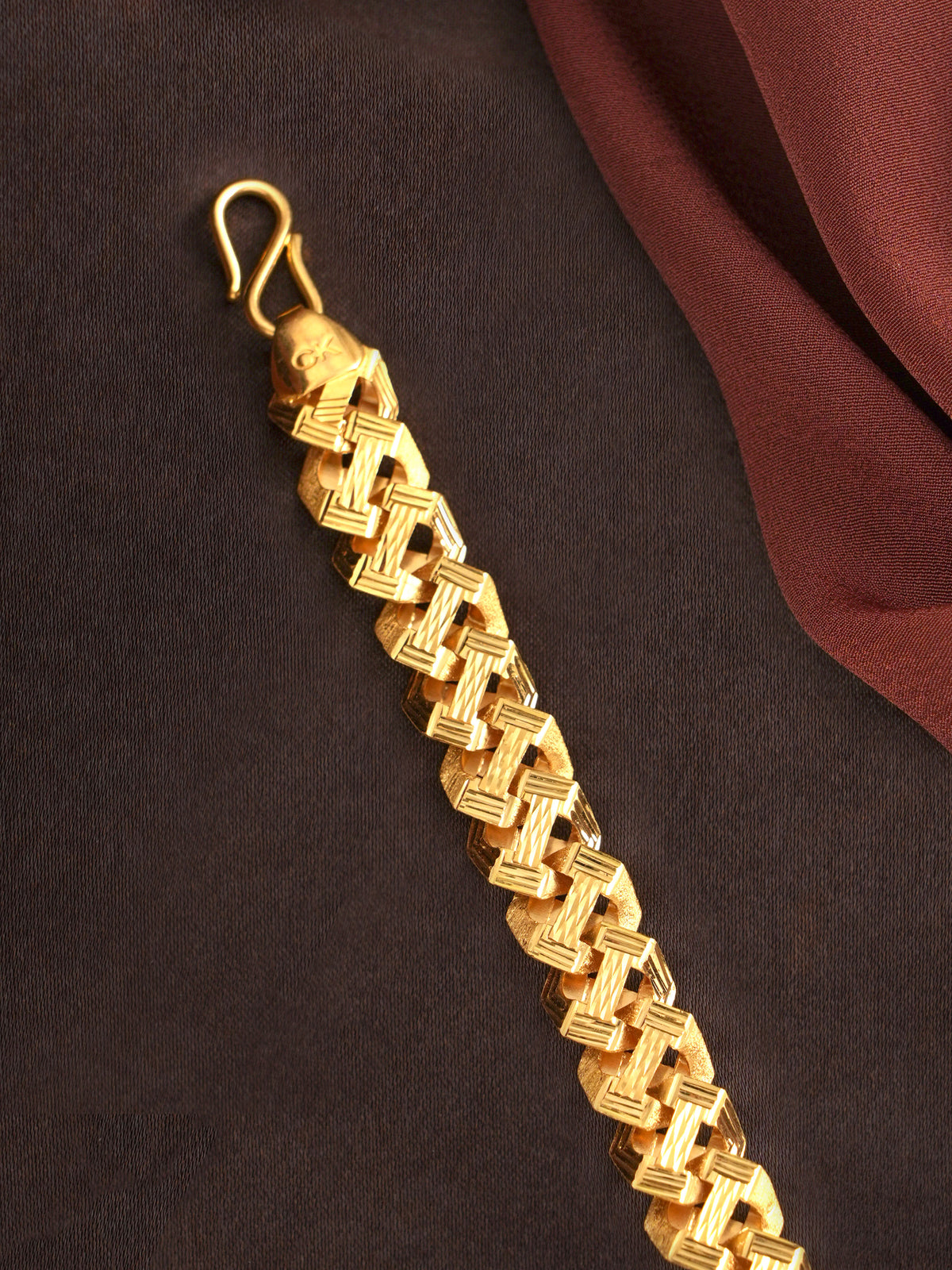 Heavy Link Pattern Gold Bracelet for Men