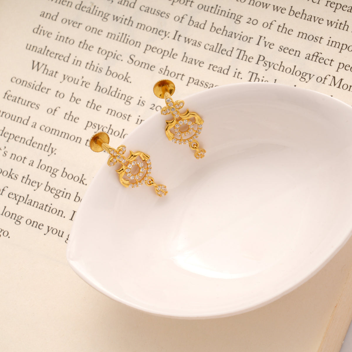 White Stone with Lakshmi Golden Necklace Set