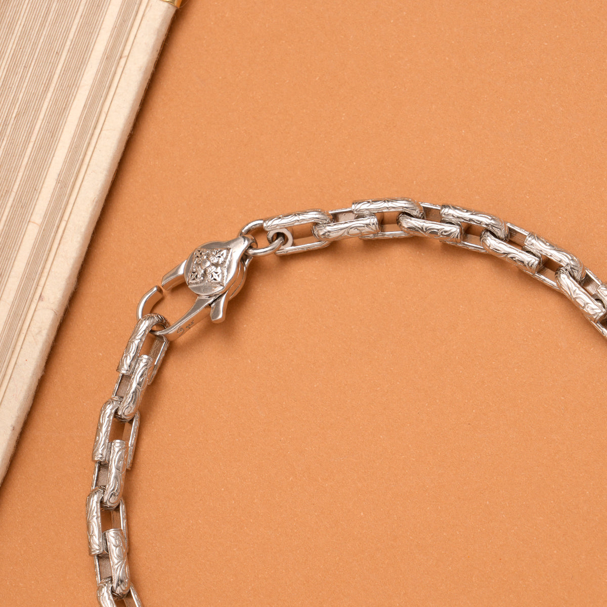 Stylish Silver Curb Link Men’s Chain