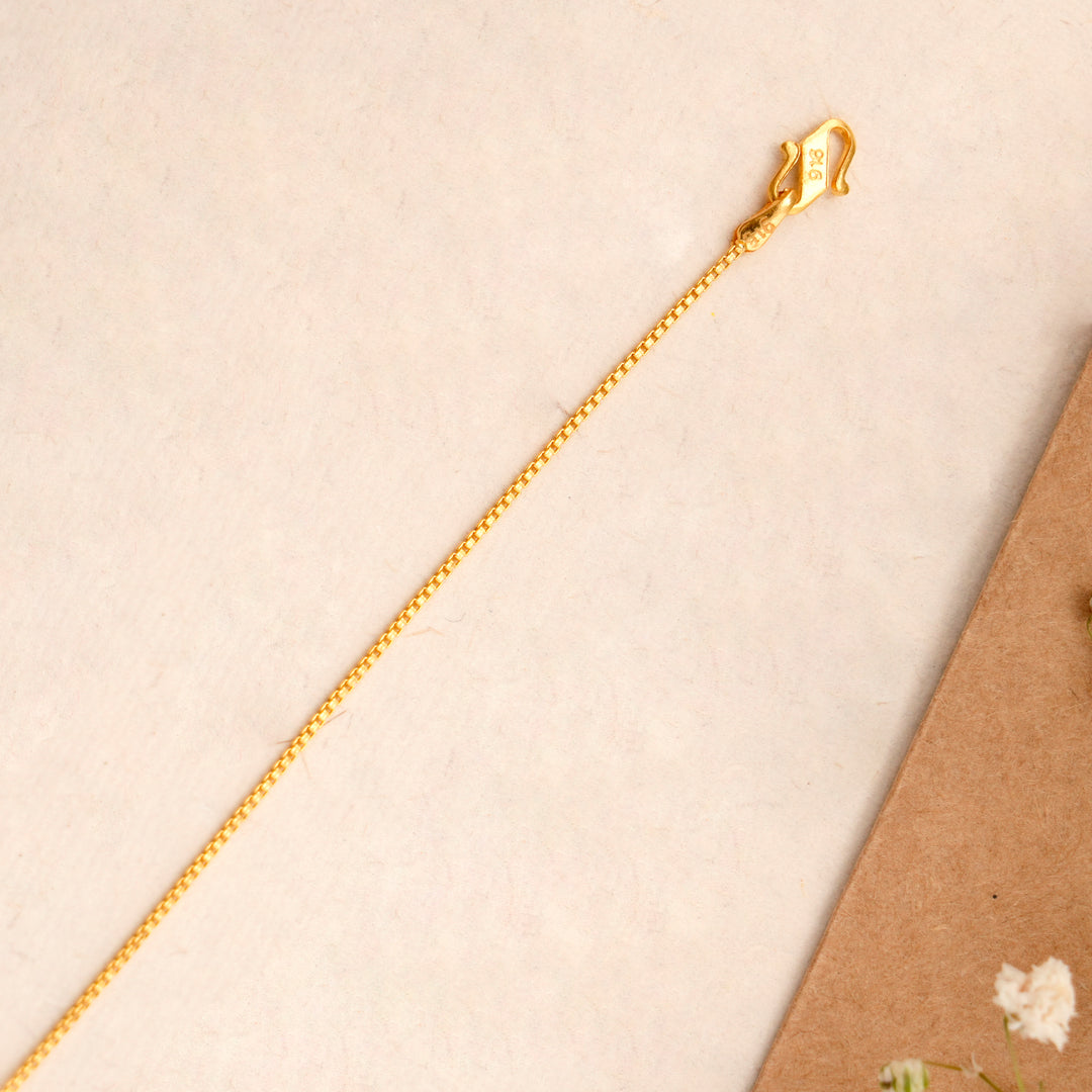 Modern Oval Shape Gold Bracelet