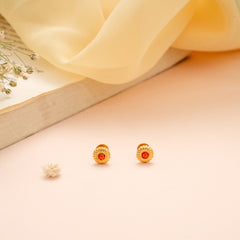 Traditional Floral Stone Gold Stud