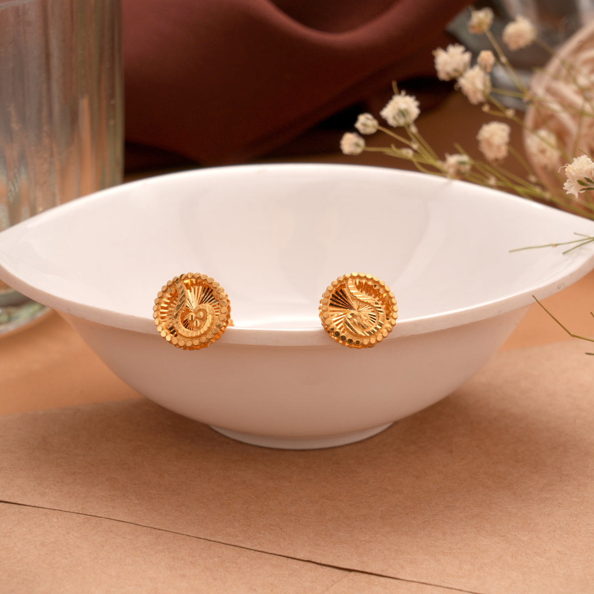 Beautiful Round Gold Swirl Stud
