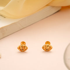 Minimal Oval Shape Gold Stud