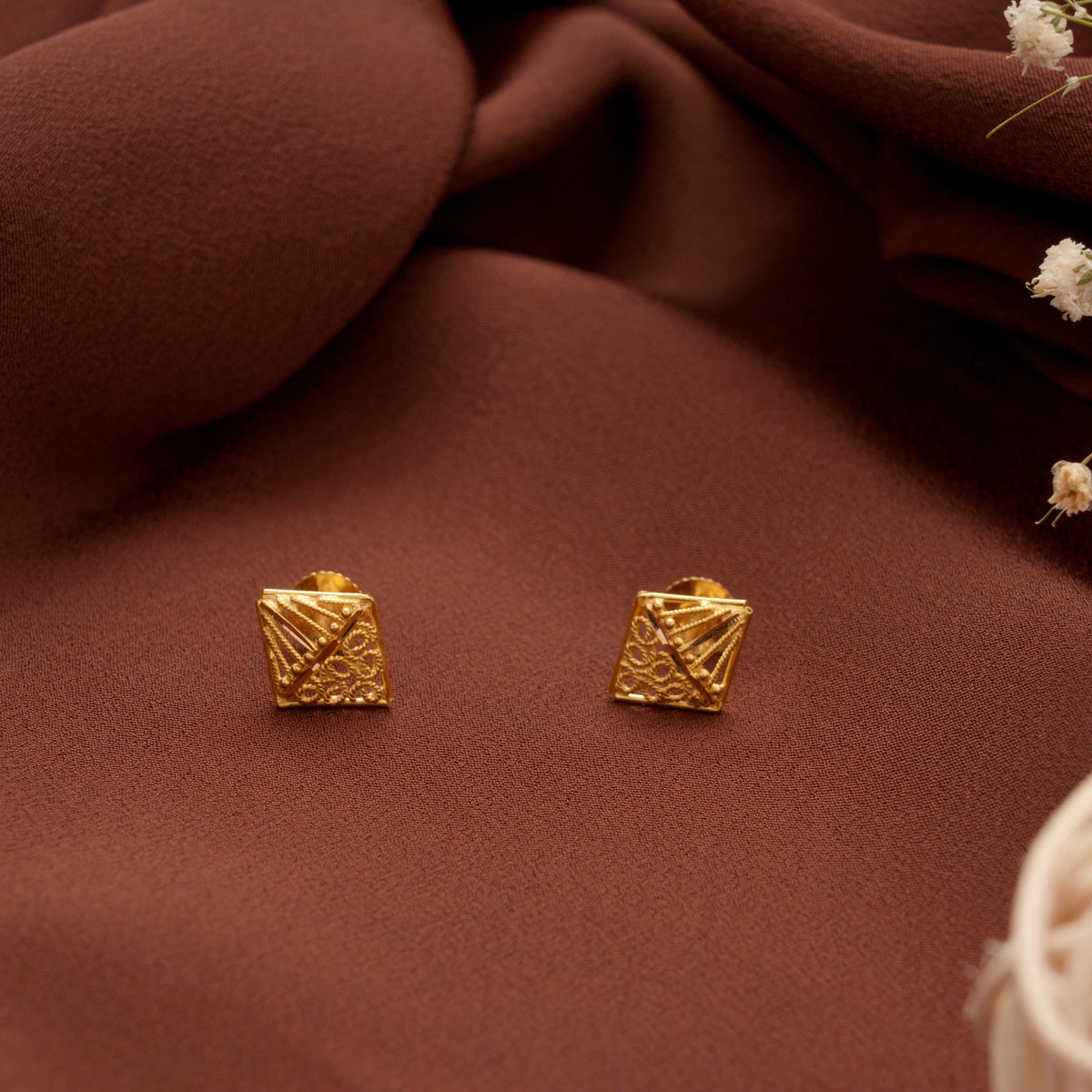 Geometric Pattern Casting Gold Stud