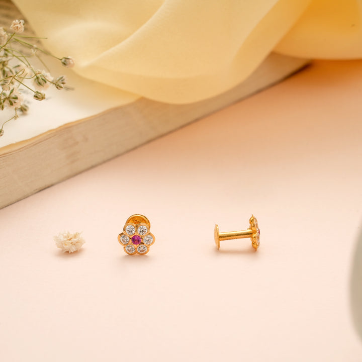Traditional Floral Stone Gold Stud