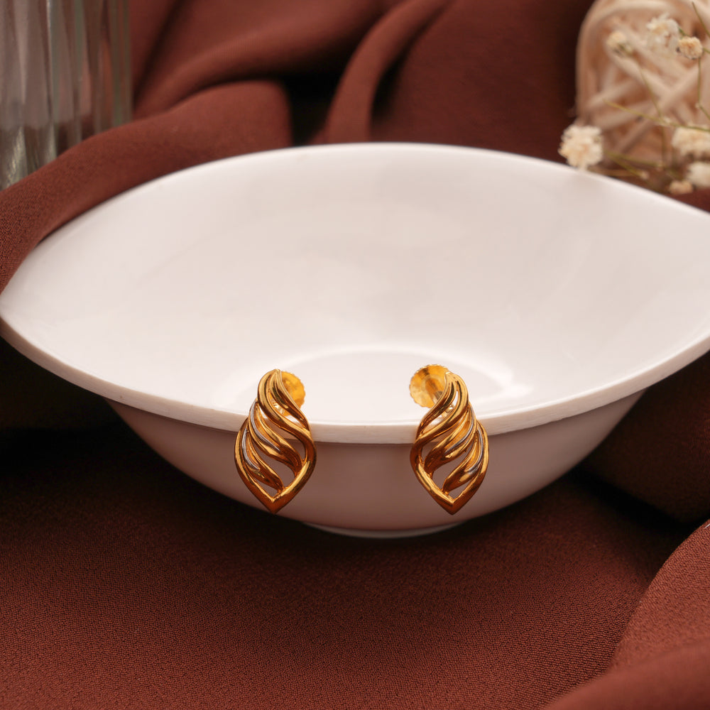 Twisted Curve Pattern Dual Finish Gold Stud