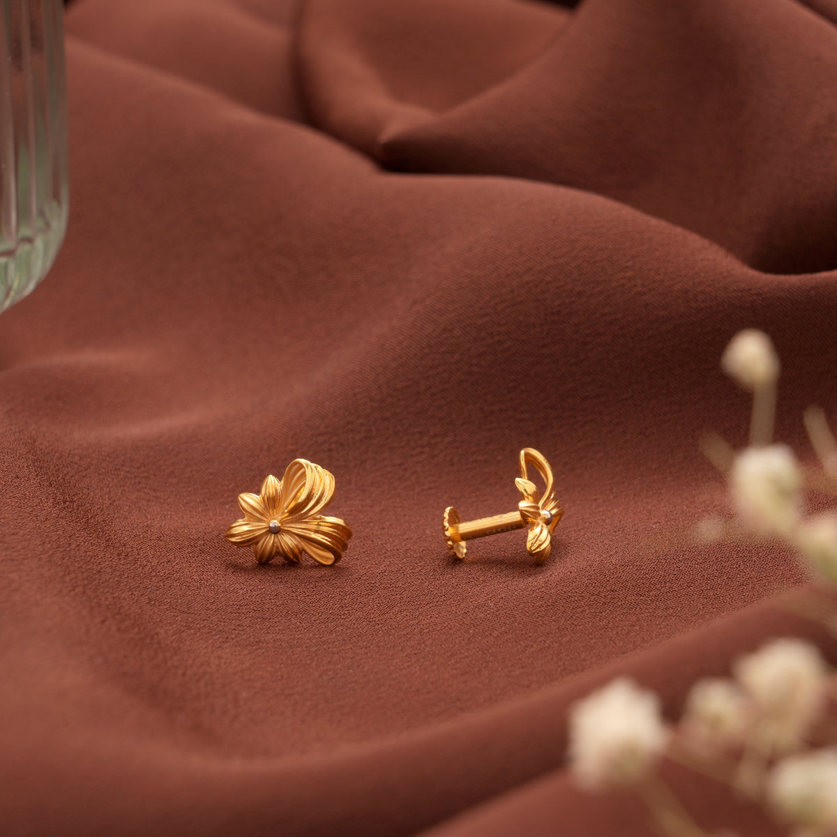 Fancy Ribbon Petal Design Gold Stud