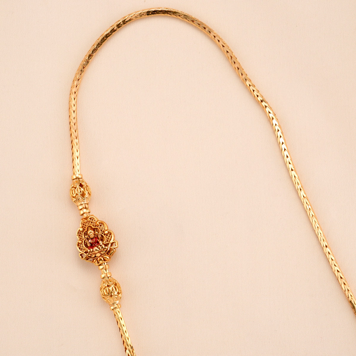Royal Nagas Lakshmi Silver Mugappu Chain