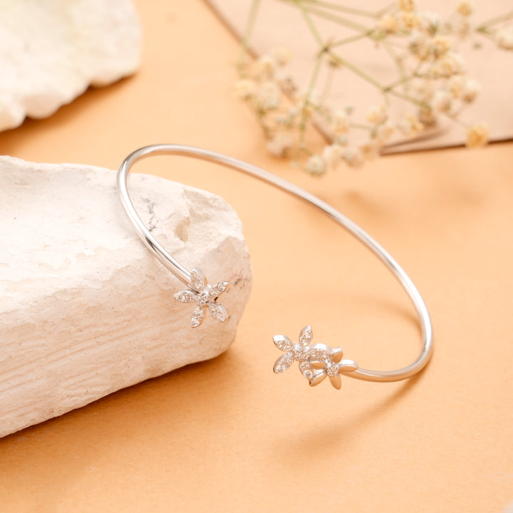 Sparkling Silver Radiant Flower Kada