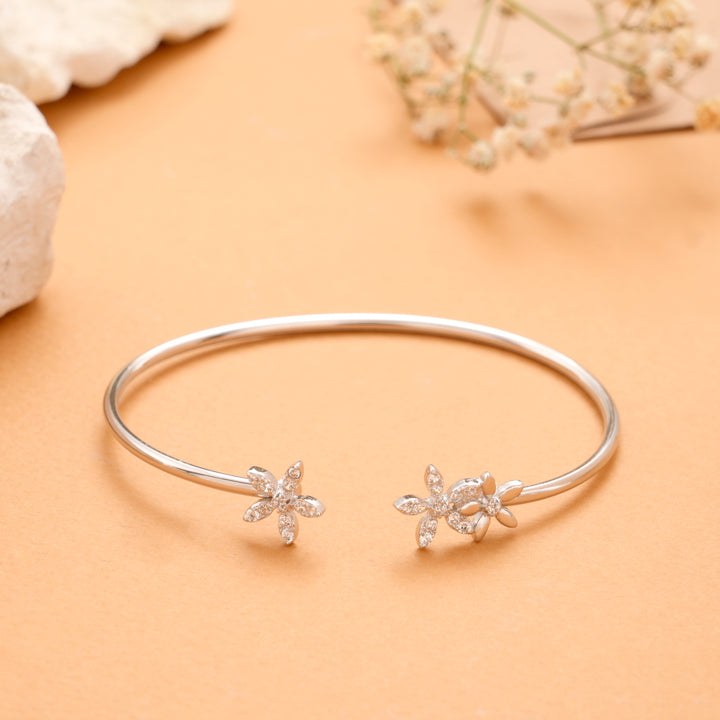 Sparkling Silver Radiant Flower Kada
