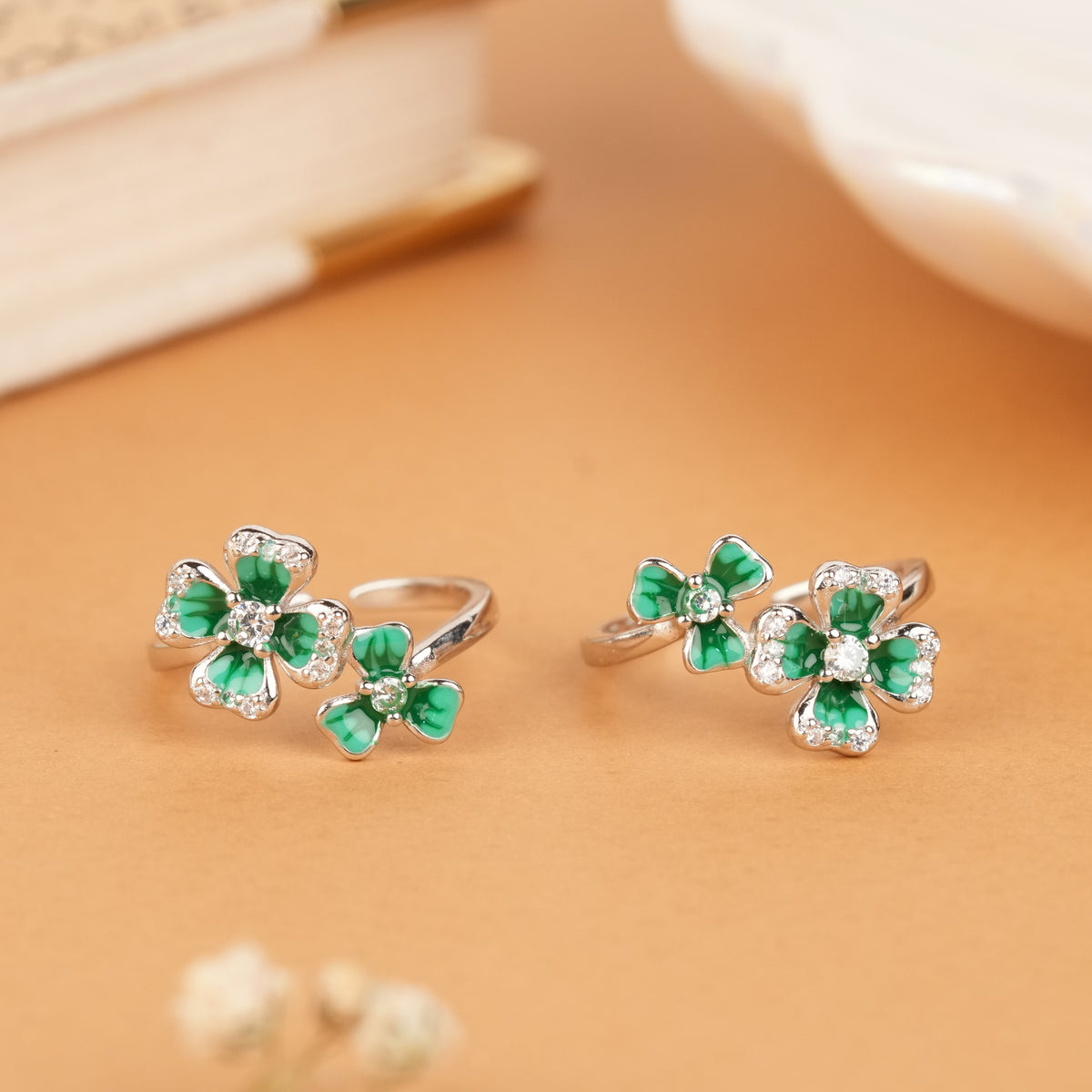 Beautiful Dual Green Floral Silver Toe Ring
