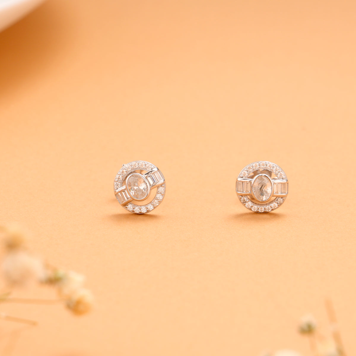 Elegant Halo Pattern White Stone Silver Stud