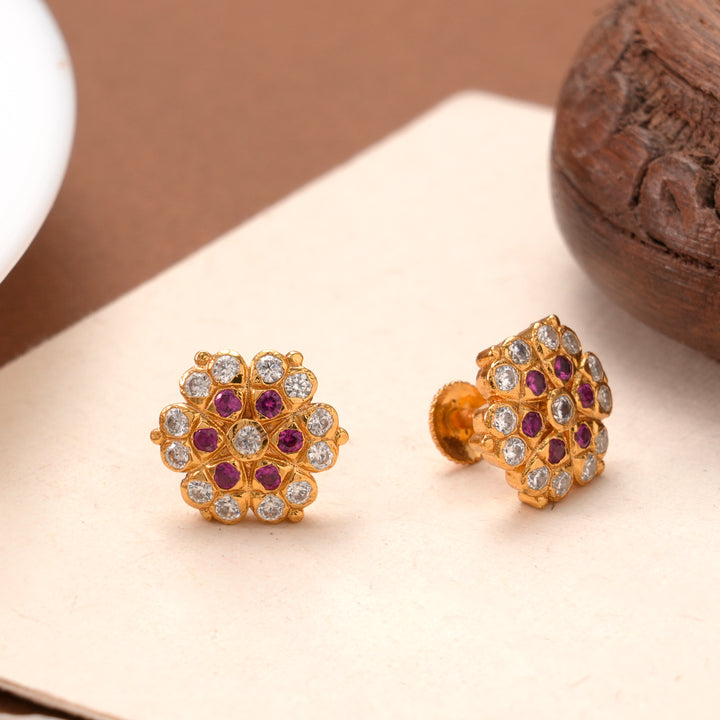 Blossom Pattern Gold Plated Kundan Stud