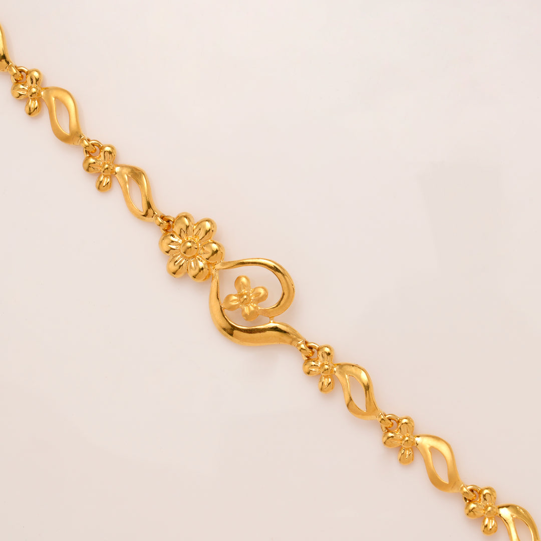Elegant Floral with Leaf Pattern Gold Bracelet