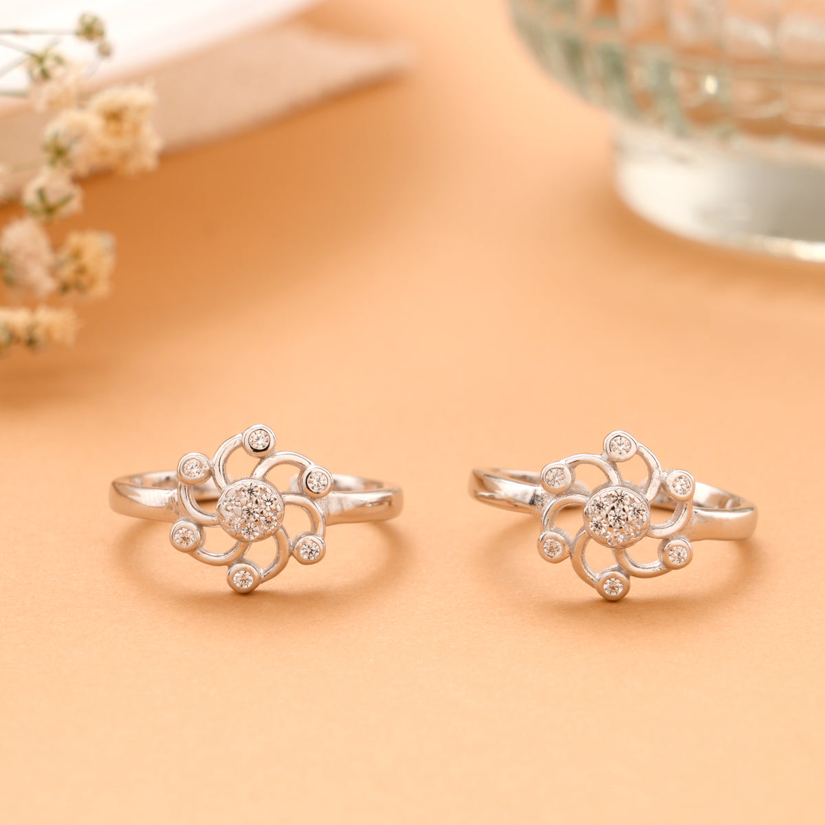 Floral Cluster Chevron Silver Toe Ring