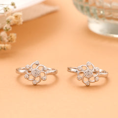 Floral Cluster Chevron Silver Toe Ring