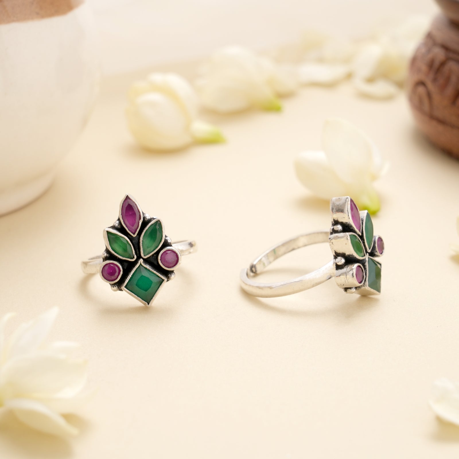 Emerald Dewdrop Floral Silver Toe Ring