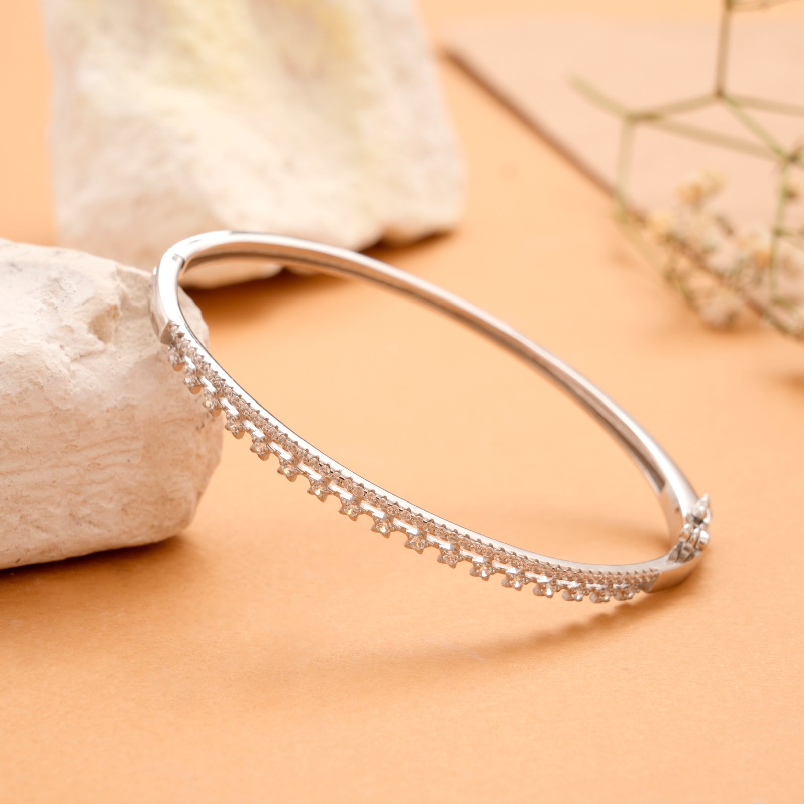 Sleek Star Design Silver Kada